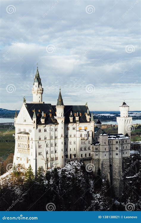 SCHWANGAU, GERMANY - DECEMBER 2018: Winter View Over Neuschwanstein Castle Editorial Photo ...