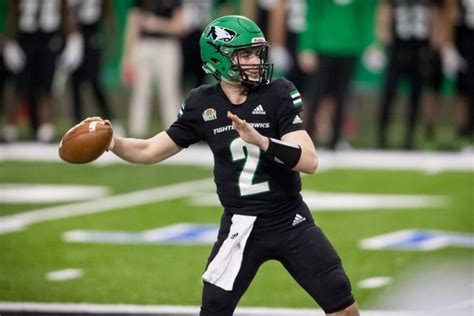 Michigan State adds prolific North Dakota transfer Quarterback Tommy ...