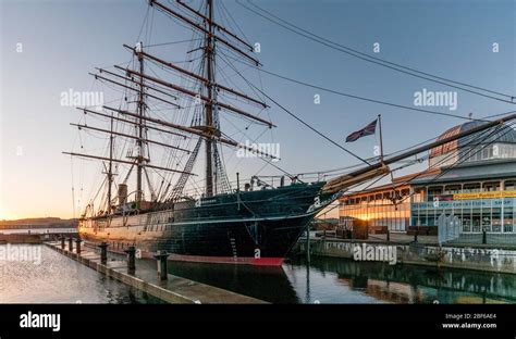 Royal Research Ship Discovery at Disvovery Point, Dundee Stock Photo ...