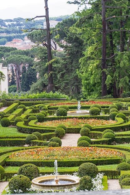 Premium Photo | Vatican gardens rome