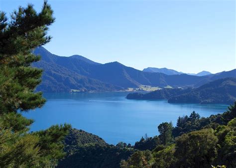 Visit Lake Wanaka on a trip to New Zealand | Audley Travel