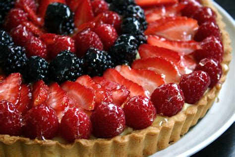 Fresh Fruit Tart - Deliciously Declassified