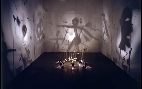 Christian Boltanski | Théâtre d'ombre, Art de l'ombre, Art de la lumière