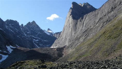 Gates of the Arctic Park Tours - Backpacking, Camping & Canoeing Trips