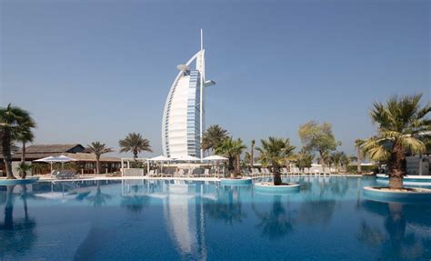 Jumeirah Beach Hotel | Luxury Dubai Holiday | 5 star iconic luxury