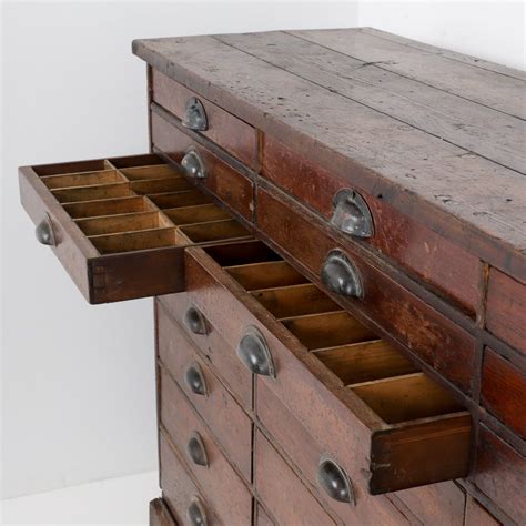 ANTIQUE 32 MULTI DRAWER STORAGE CABINET - Cooling & Cooling