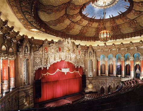 Fox renovation set stage for entertainment revival | Detroit city ...