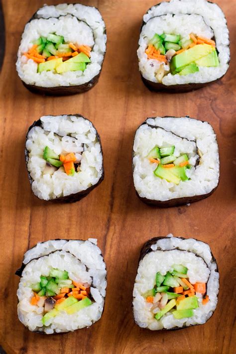 One Teaspoon Of Life: Avocado, Cucumber, Carrot Sushi | Vegan Maki Roll [Video Recipe]