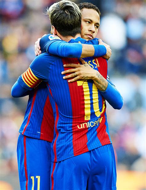 Lionel Messi and Neymar Jr hug before the La Liga... : love the beautiful game