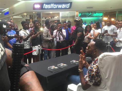 Patoranking Meets With Fans At Ikeja City Mall (PHOTOS) - Celebrities ...