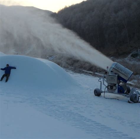 Simple Operation Artificial Snow Machine Ski Resort Artificial Snow Machine - Buy Snow Machine ...