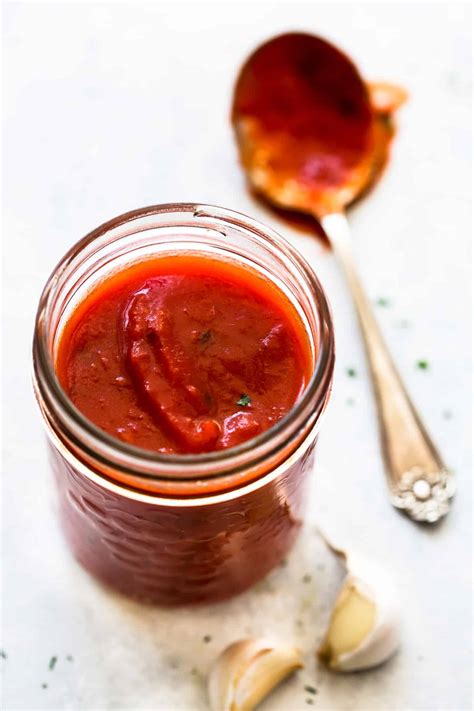 How to make Basic Tomato Sauce Recipe - Primavera Kitchen