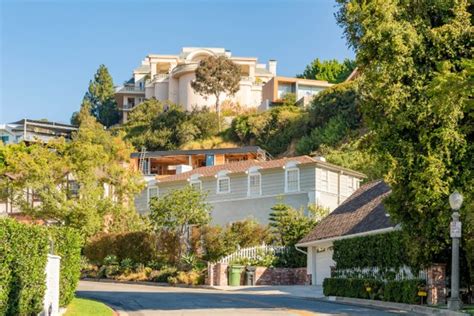 Hollywood Hills, Los Angeles CA - Neighborhood Guide | Trulia