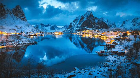 Fishing village of Reine, in the Lofoten Islands, Norway [1920x1080] : Norway