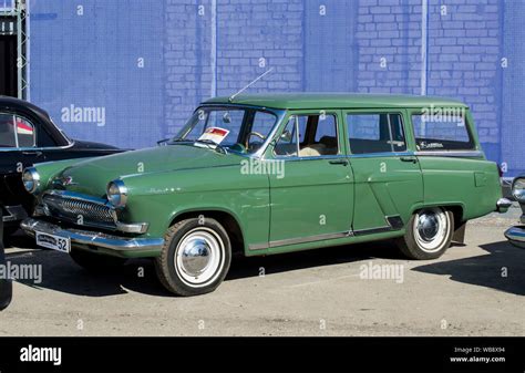 Volga auto hi-res stock photography and images - Alamy