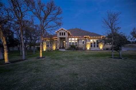 #1 Christmas Lights Installation - Big Texas Lights Georgetown, TX