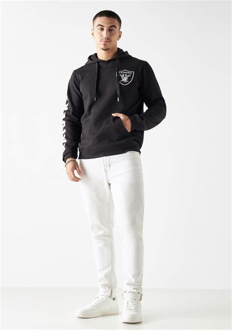 Buy Men's NFL Applique Detail Crew Neck Hoodie with Long Sleeves Online | Centrepoint UAE