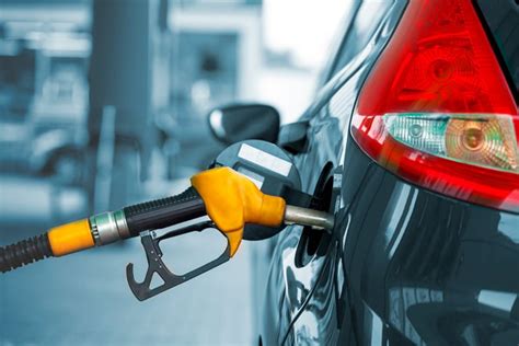 ¿Cómo puedo medir el consumo de la gasolina?