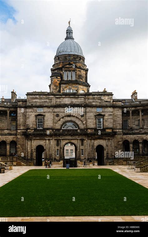 Old college edinburgh university hi-res stock photography and images ...