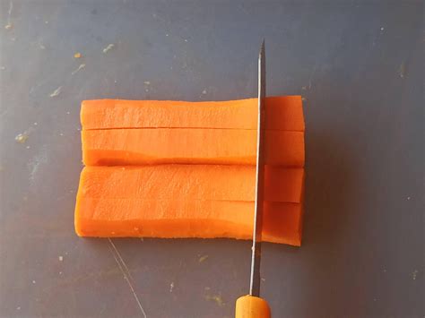 Carrot - Essential Cutting Skills : 11 Steps (with Pictures ...