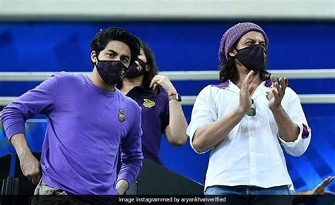 IPL 2020: Shah Rukh Khan, Aryan And Gauri Were At KKR Vs RR Match In ...