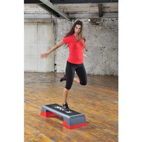 Reebok Aerobic Stepper at best price in New Delhi by Fitline Retails Pvt. Ltd. | ID: 10462288197