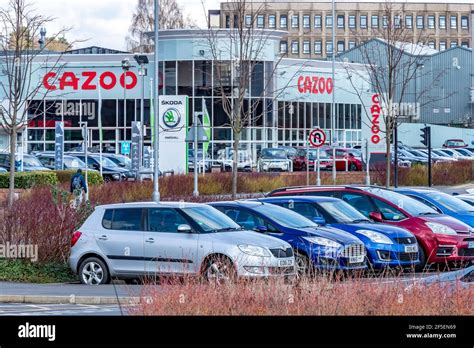 Cazoo uk cars hi-res stock photography and images - Alamy