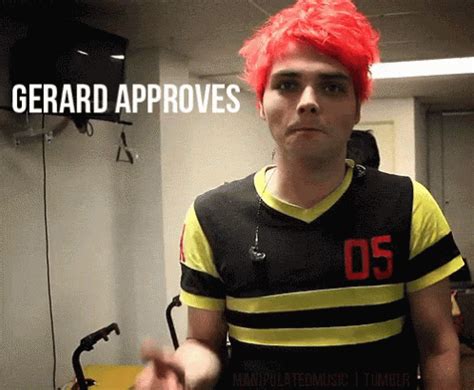 Gerard Way Gif, Gerard Way Memes, Mcr Memes, Band Memes, Emo Bands ...