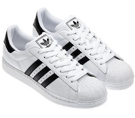 Adidas Superstar / Nicknamed the clamtoe, shelltoe, shell shoes, shell ...