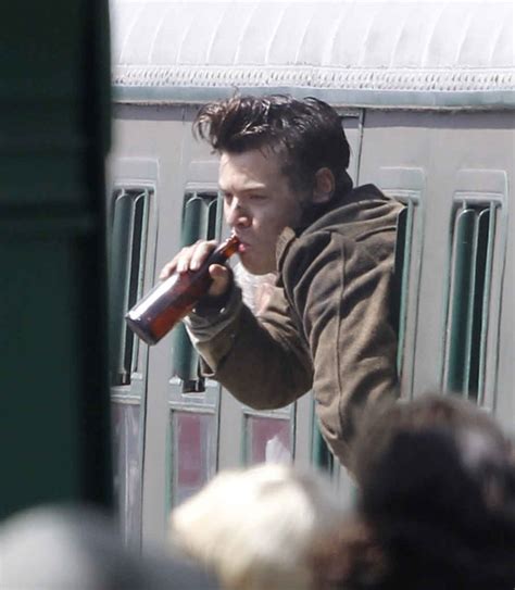 Harry on the set of Dunkirk Movie - Harry Styles Photo (39795861) - Fanpop