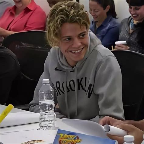 jace norman™ on Instagram: “Epic smile😃 Plz follow @jacenorman_ke”