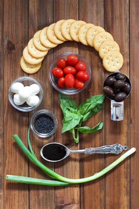 Caprese Lady Bug Ritz Crackers – ingredients