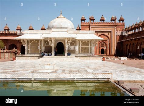 Fatehpur Sikri: Jama Masjid: Tomb of Salim Chisti Stock Photo - Alamy