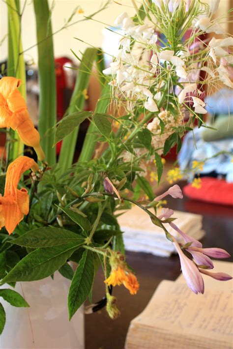 Flowers at Hotel Reception Desk | Flowers at Hotel Reception… | Flickr