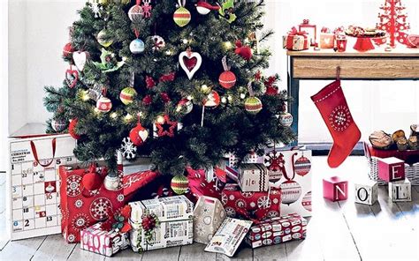 Glamorous fashion and style: luxurious christmas eve decorations