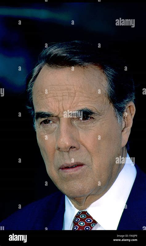 Bob dole from the 1996 election hi-res stock photography and images - Alamy