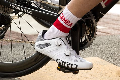 Comfort And Style: Top 10 Trendy Cycling Shoes For Riders