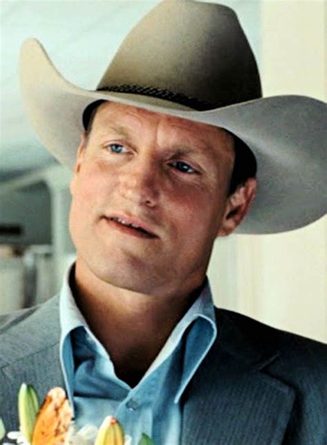 "No Country for Old Men" movie still, 2007. Woody Harrelson as Carson Wells. | Man movies, Old ...