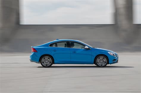 Before the Test Drive Thoughts on the Blue Volvo S60 R Design