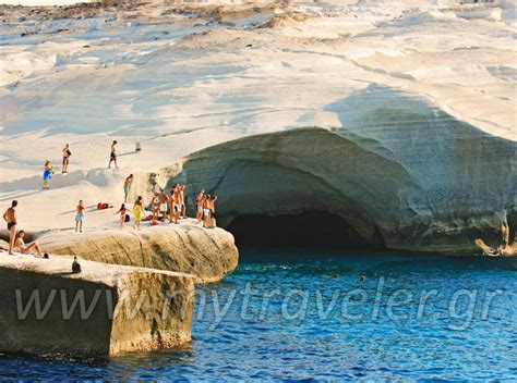 Sarakiniko beach - MyTraveler.gr