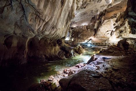 6 Stunning Caves In Sarawak that you never knew could exist