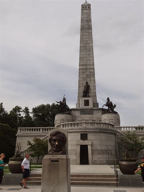 RVing Beach Bums: Abraham Lincoln Burial Site, Springfield, IL