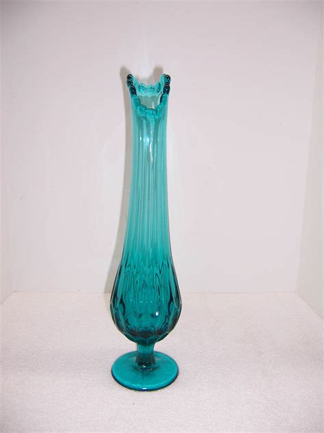 Fenton Tall Aqua Blue Bud Vase | Triple A Resale
