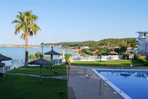 Sol Beach House Menorca | Memories of the Pacific