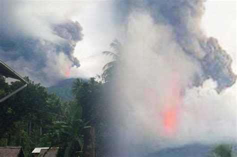 Papua New Guinea Manam volcano ERUPTS as 2,000 people flee | Daily Star