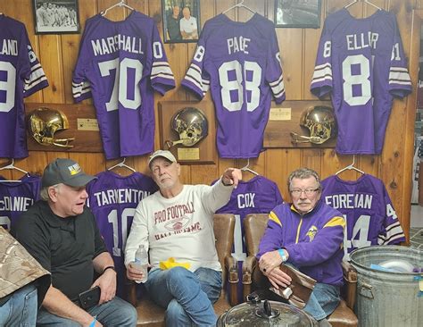 Former Viking Paul Krause hosts draft party at the ultimate man cave - Post Bulletin | Rochester ...