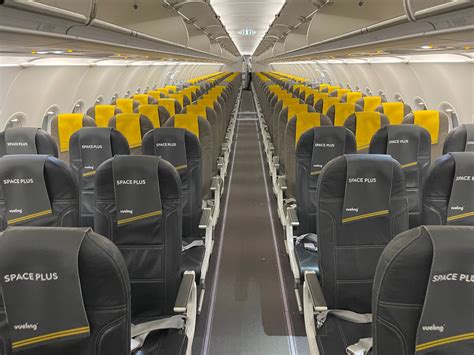 Review: Vueling A320 Economy Class - Live and Let's Fly