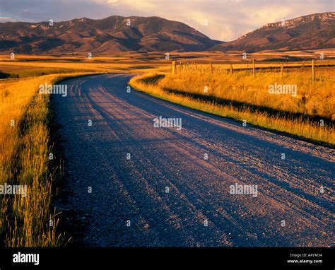 Backroads curve hi-res stock photography and images - Alamy