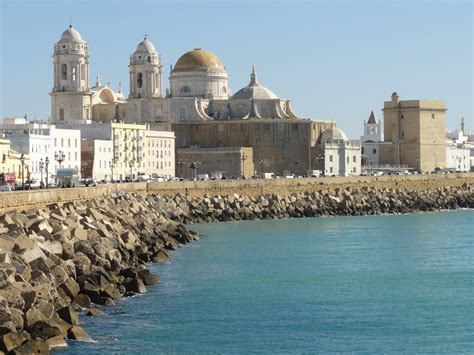 Cadiz private tours,day trips and shore excursion from Cadiz