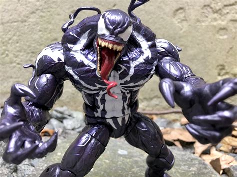 REVIEW: Marvel Legends Monster Venom Build-A-Figure - Marvel Toy News